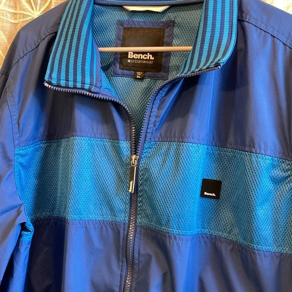Bench Lightweight Jacket - Picture 5 of 12